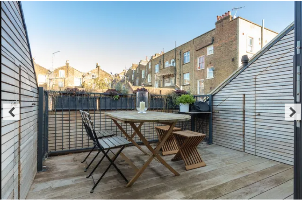 St Luke’s Mews III – Notting Hill – 2-Bedroom Mews Home with Classic Charm