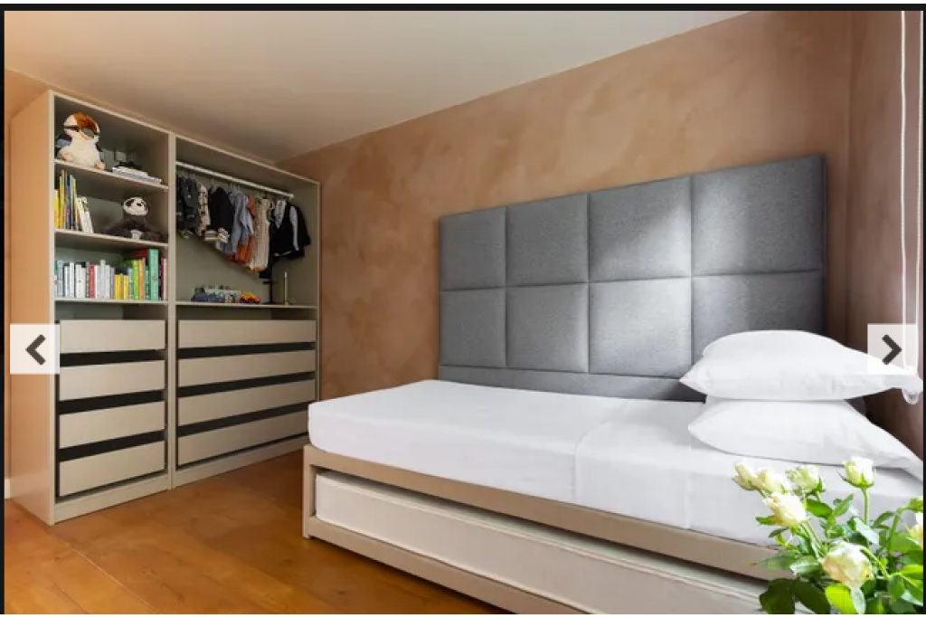 St Luke’s Mews III – Notting Hill – 2-Bedroom Mews Home with Classic Charm