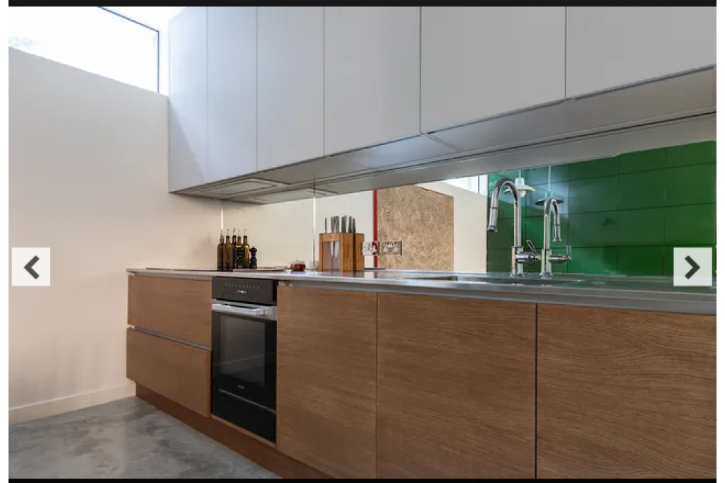 St Luke’s Mews III – Notting Hill – 2-Bedroom Mews Home with Classic Charm