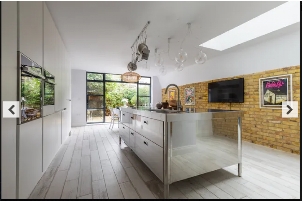 Radipole Road IV – Fulham – Charming 3-Bedroom Townhouse