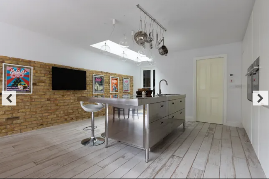 Radipole Road IV – Fulham – Charming 3-Bedroom Townhouse