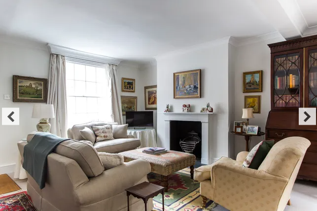 First Street II – Knightsbridge – Charming 2-Bedroom Apartment