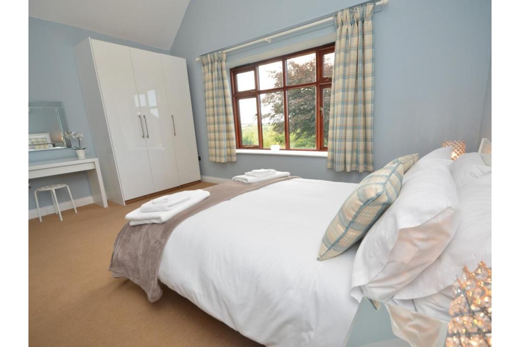 North Gate Barn South Molton (2mls NW), Exmoor