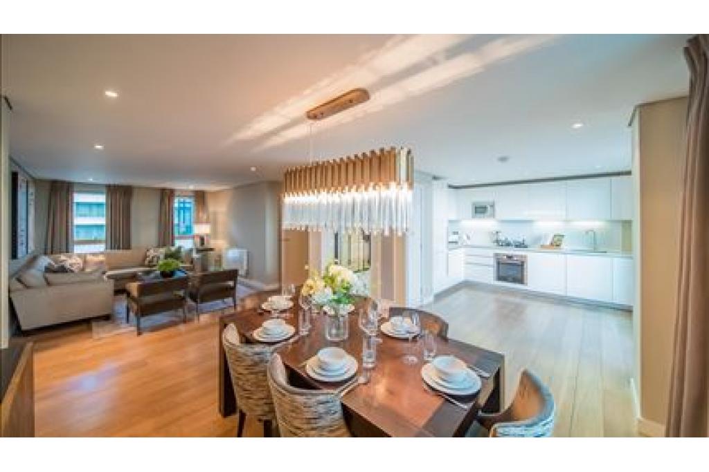 Luxury Waterside Living at 4B Merchant Square, Paddington Basin