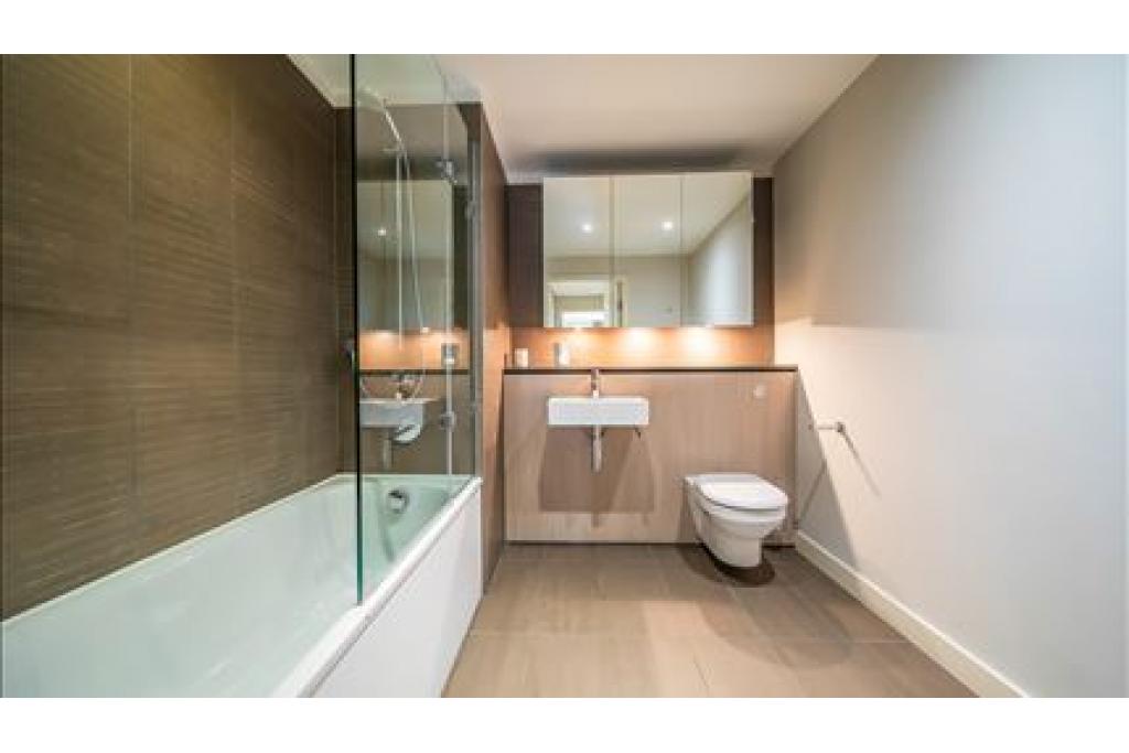 Luxury Waterside Living at 4B Merchant Square, Paddington Basin