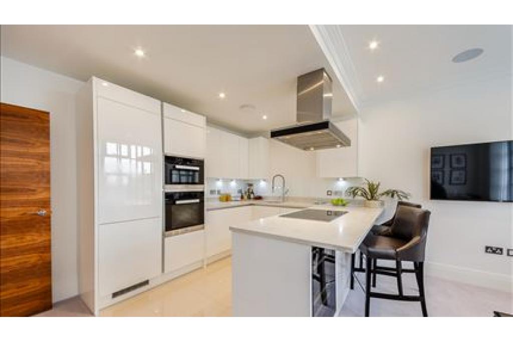 Palace Wharf, Fulham – 2 and 3 Bedroom Apartments (Mid-Term Let)
