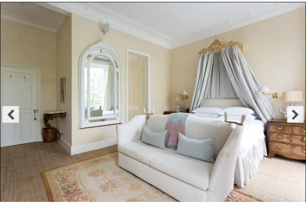 Brunswick Gardens II – Grand 6-Bedroom Luxury Home in Kensington