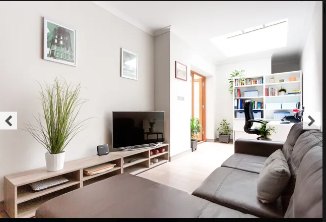 Red Lion Square, Holborn – Midrange Apartment