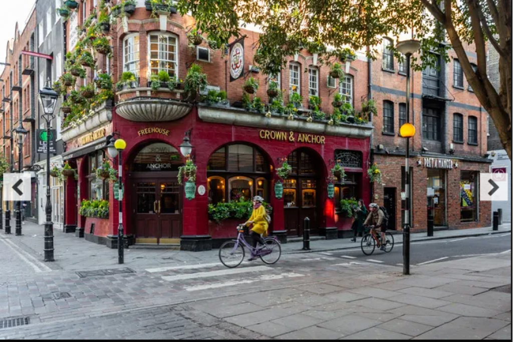 Red Lion Square, Holborn – Midrange Apartment