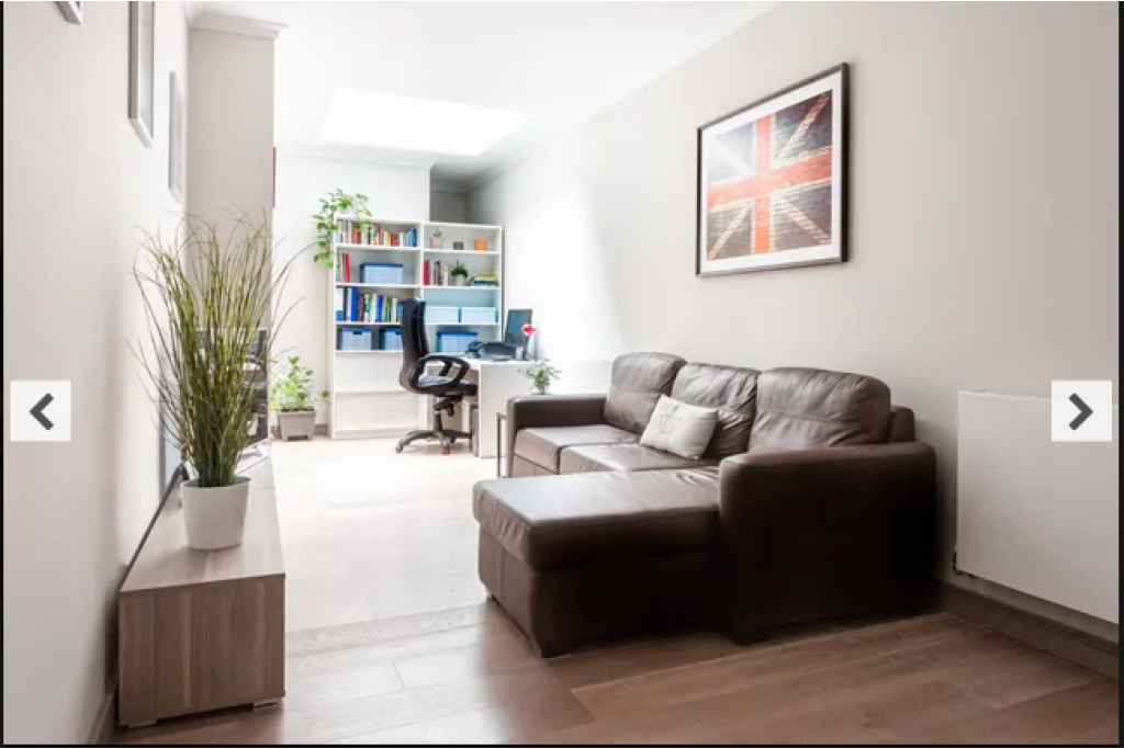 Red Lion Square, Holborn – Midrange Apartment