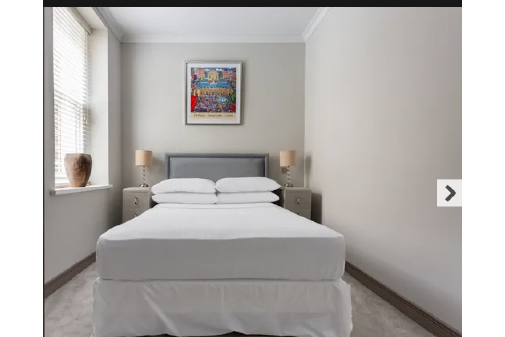 Red Lion Square, Holborn – Midrange Apartment