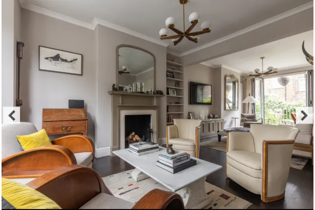 Tetcott Road, Chelsea – Charming 2-Bedroom, 2-Bathroom Apartment with Private Garden