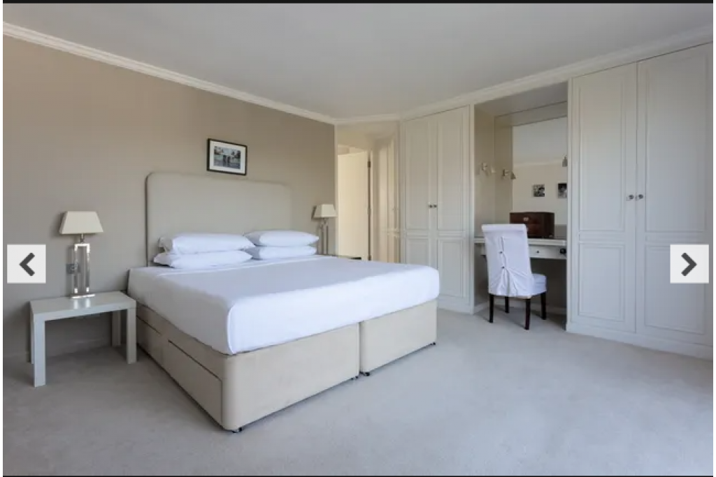 Somerset Square, Holland Park – Elegant 5-Bedroom Family Home with Garden