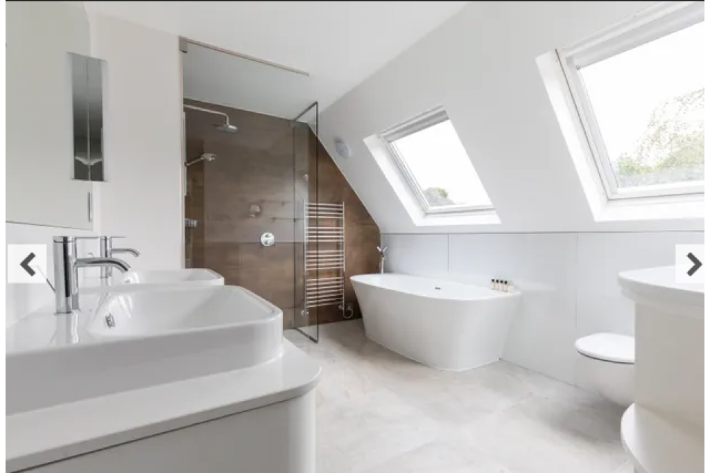 Somerset Square, Holland Park – Elegant 5-Bedroom Family Home with Garden