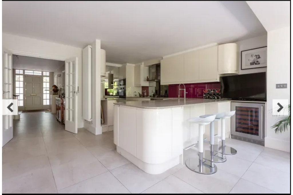 Somerset Square, Holland Park – Elegant 5-Bedroom Family Home with Garden
