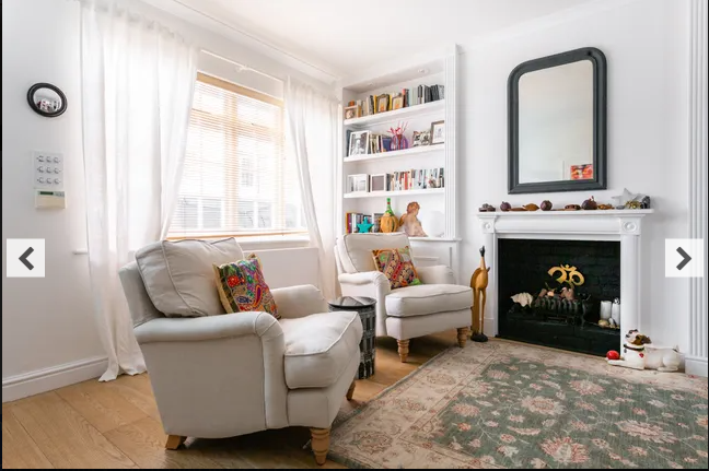 Edge Street IV, Notting Hill – Charming 2-Bedroom, 3-Bathroom Apartment with Balcony