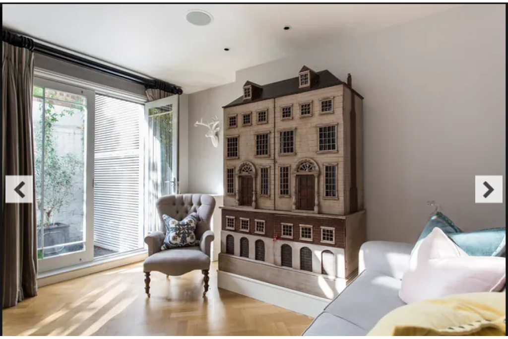Ovington Gardens, Knightsbridge – Elegant 3-Bedroom Luxury Apartment with Courtyard Garden – POA