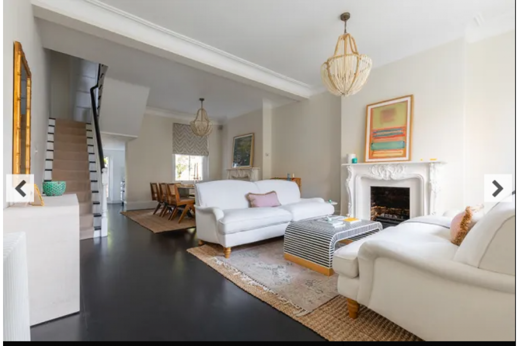 Edith Grove VIII, Chelsea – Charming 2-Bedroom Townhouse with Garden – POA