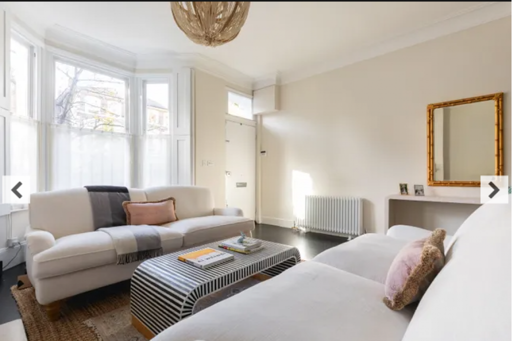 Edith Grove VIII, Chelsea – Charming 2-Bedroom Townhouse with Garden – POA