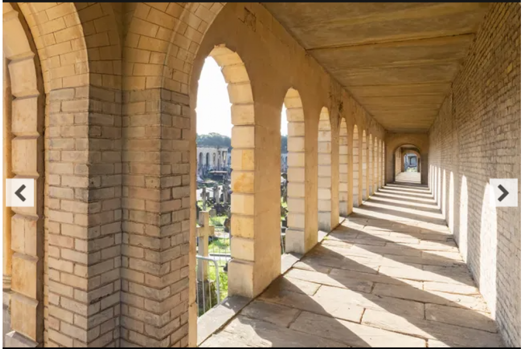 Edith Grove VIII, Chelsea – Charming 2-Bedroom Townhouse with Garden – POA