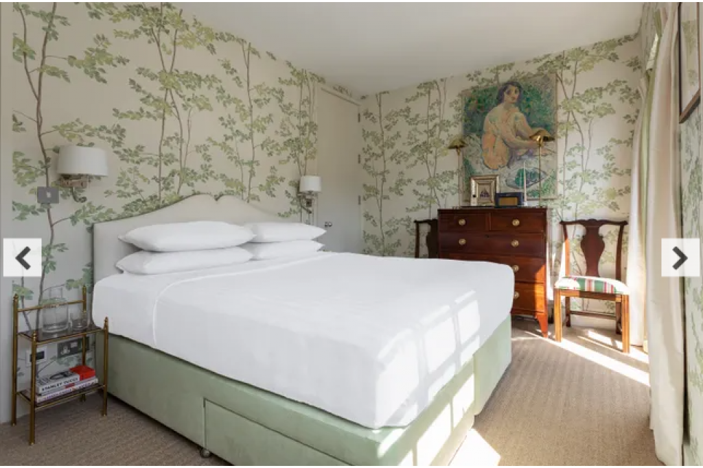 Chepstow Road X, Notting Hill – Stylish 2-Bedroom Retreat with Private Terrace – POA