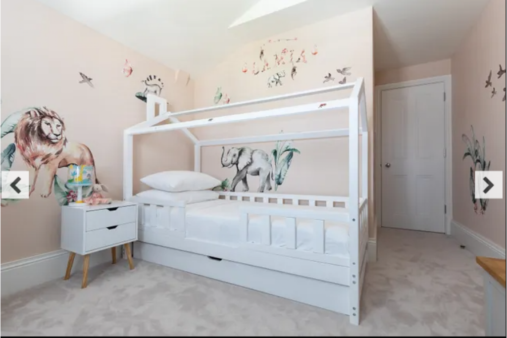 Crondace Road, Fulham – Spacious 6-Bedroom Family Home – POA POA – Min. 5 Nights