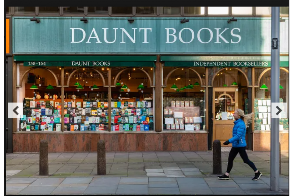 Fulham Road X, Chelsea – Stylish 3-Bedroom Apartment with Bold Decor – POA