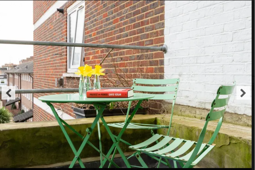 Fulham Road X, Chelsea – Stylish 3-Bedroom Apartment with Bold Decor – POA