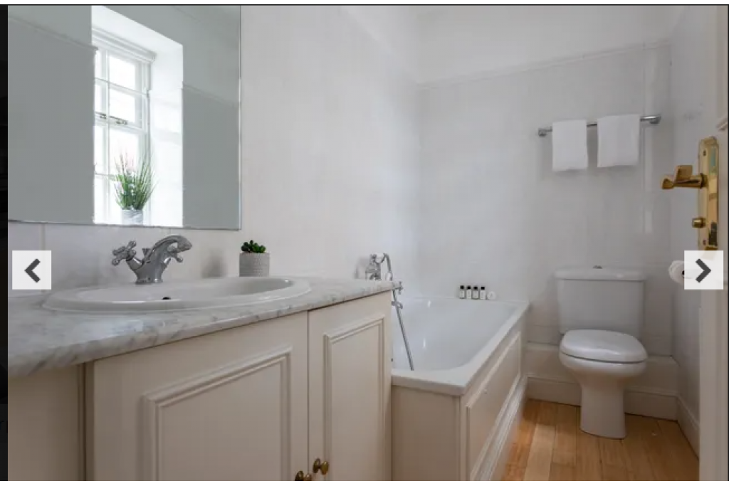 Bathurst Mews III, Bayswater – Charming 2-Bedroom Retreat with Private Ensuite Bathrooms