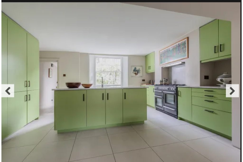 Hemingford Road IV, Islington – Stylish 2-Bedroom Georgian Home with Garden – POA