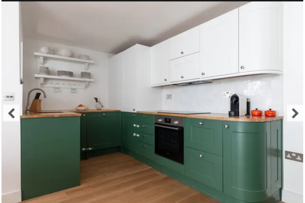 Alba Place III, Notting Hill – Stylish 2-Bedroom Mews Home – POA