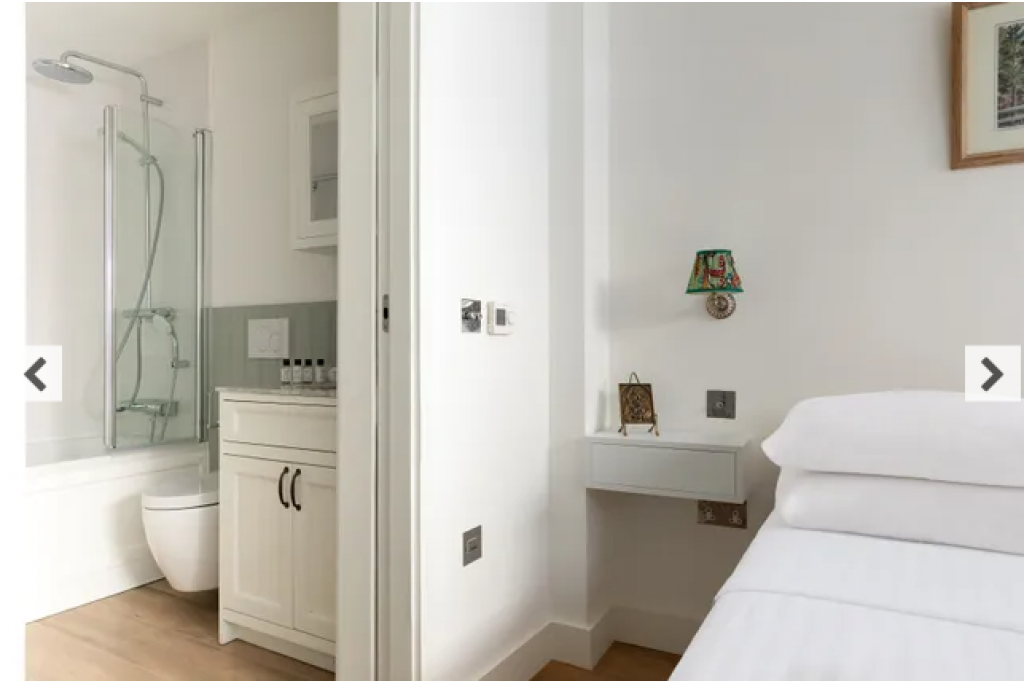 Alba Place III, Notting Hill – Stylish 2-Bedroom Mews Home – POA