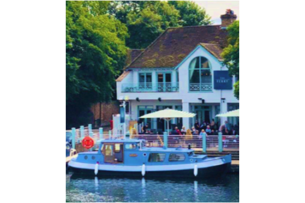 Classic Dutch Barge – Bourne End Marina, Cookham – Thames River Retreat