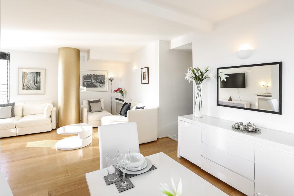 Stylish Two-Bedroom Apartment in the Heart of South Kensington