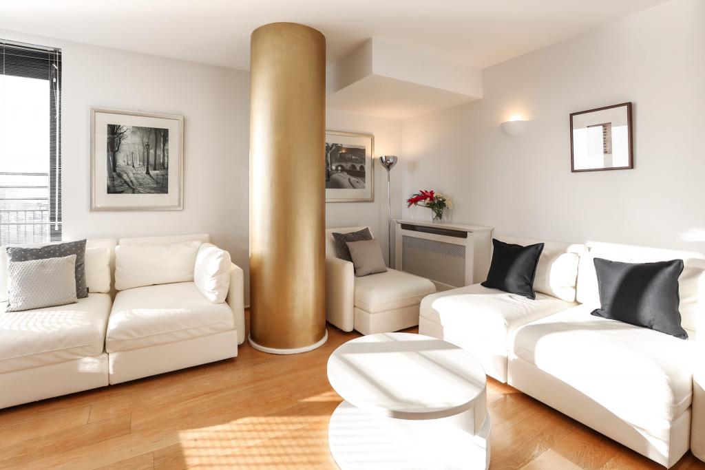 Stylish Two-Bedroom Apartment in the Heart of South Kensington