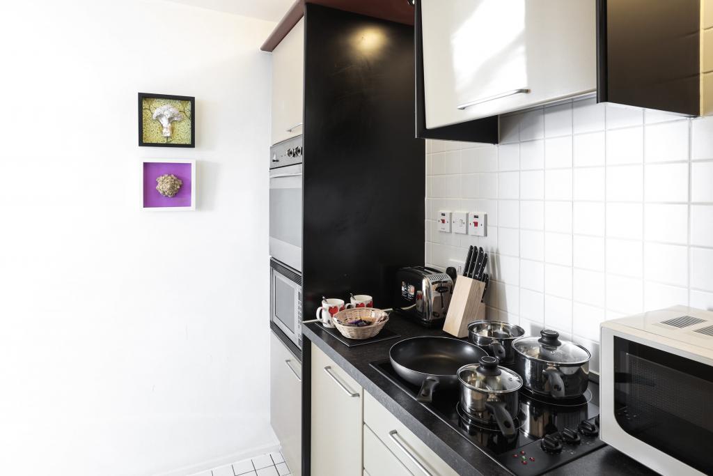 Stylish Two-Bedroom Apartment in the Heart of South Kensington