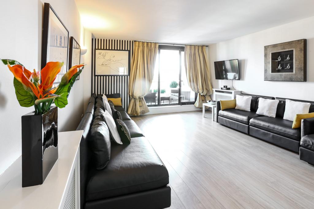 Stylish Two Bedroom Apartment in South Kensington