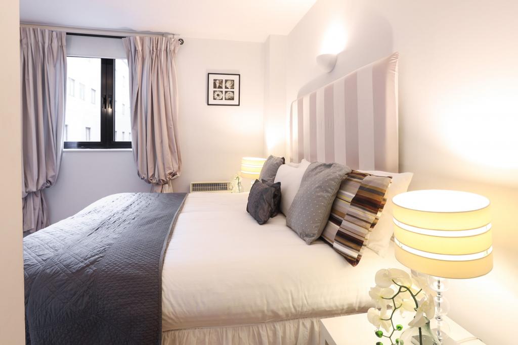 Stylish Two Bedroom Apartment in South Kensington