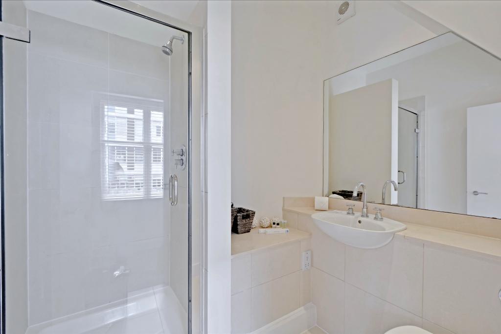 Stylish Serviced Studio in the Heart of Victoria