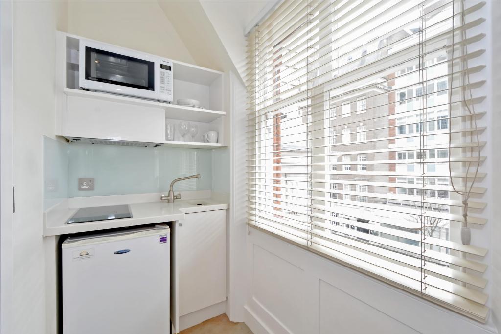 Stylish Serviced Studio in the Heart of Victoria