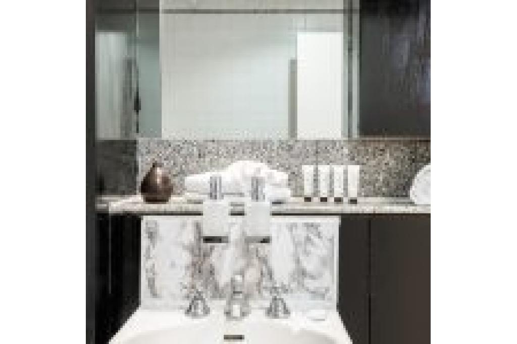 Spacious Two Bedroom Apartment in South Kensington