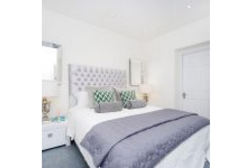 Spacious Two Bedroom Apartment in Marylebone - Elegant Living in a Prime London Location