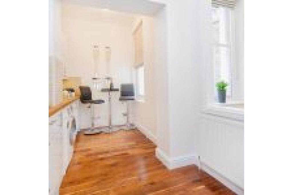 Spacious Two Bedroom Apartment in Marylebone - Elegant Living in a Prime London Location
