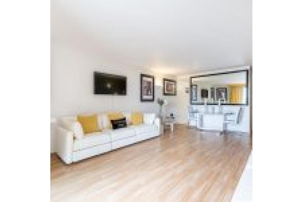 South Kensington, Gloucester Road – Deluxe 2 Bedroom Apartment for Rental