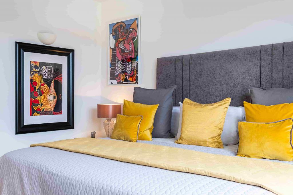 Point West, Gloucester Road, South Kensington – 2 Bedroom Apartment for Rental