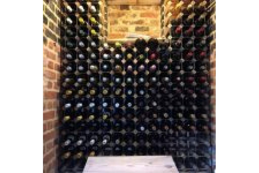 Picturesque Grade 2 Listed Thatched House in Suffolk