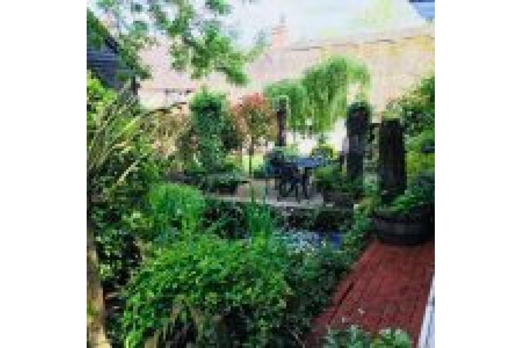 Picturesque Grade 2 Listed Thatched House in Suffolk