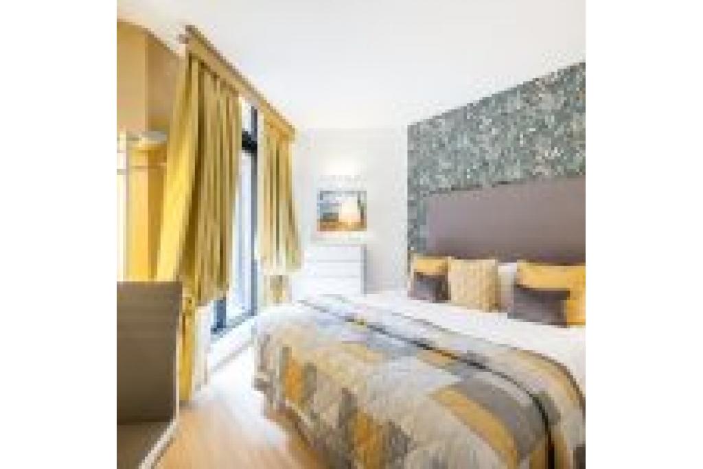 New & Modern Two Bedroom in Kensington