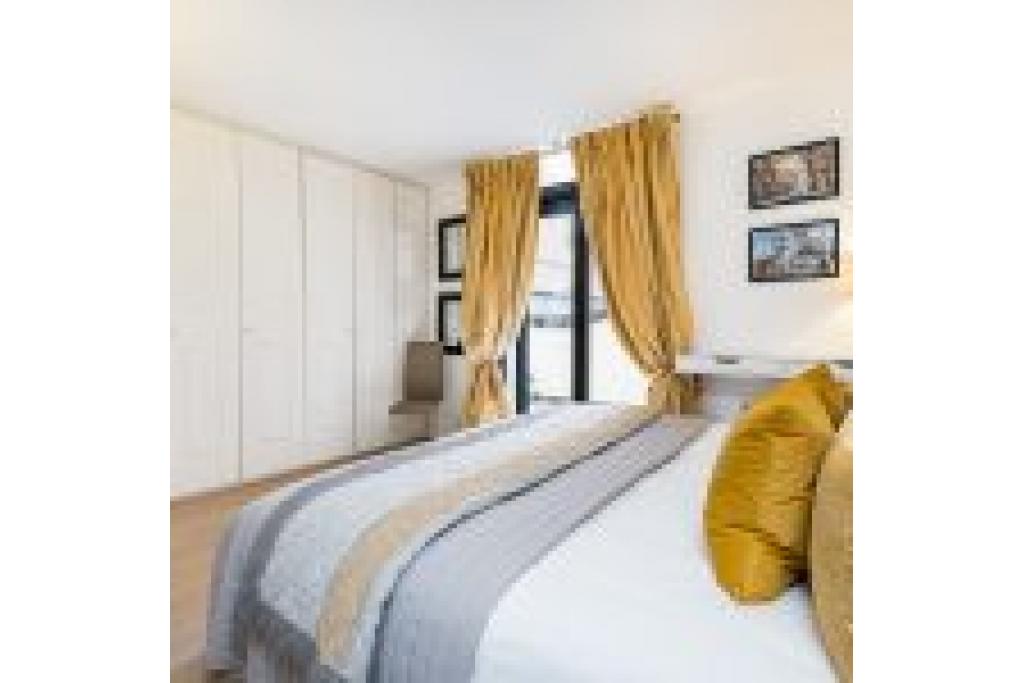 New & Modern Two Bedroom in Kensington