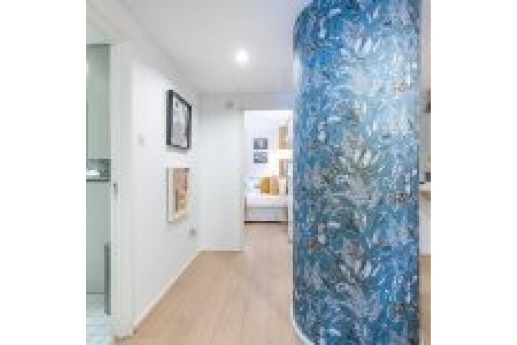 New & Modern Two Bedroom in Kensington